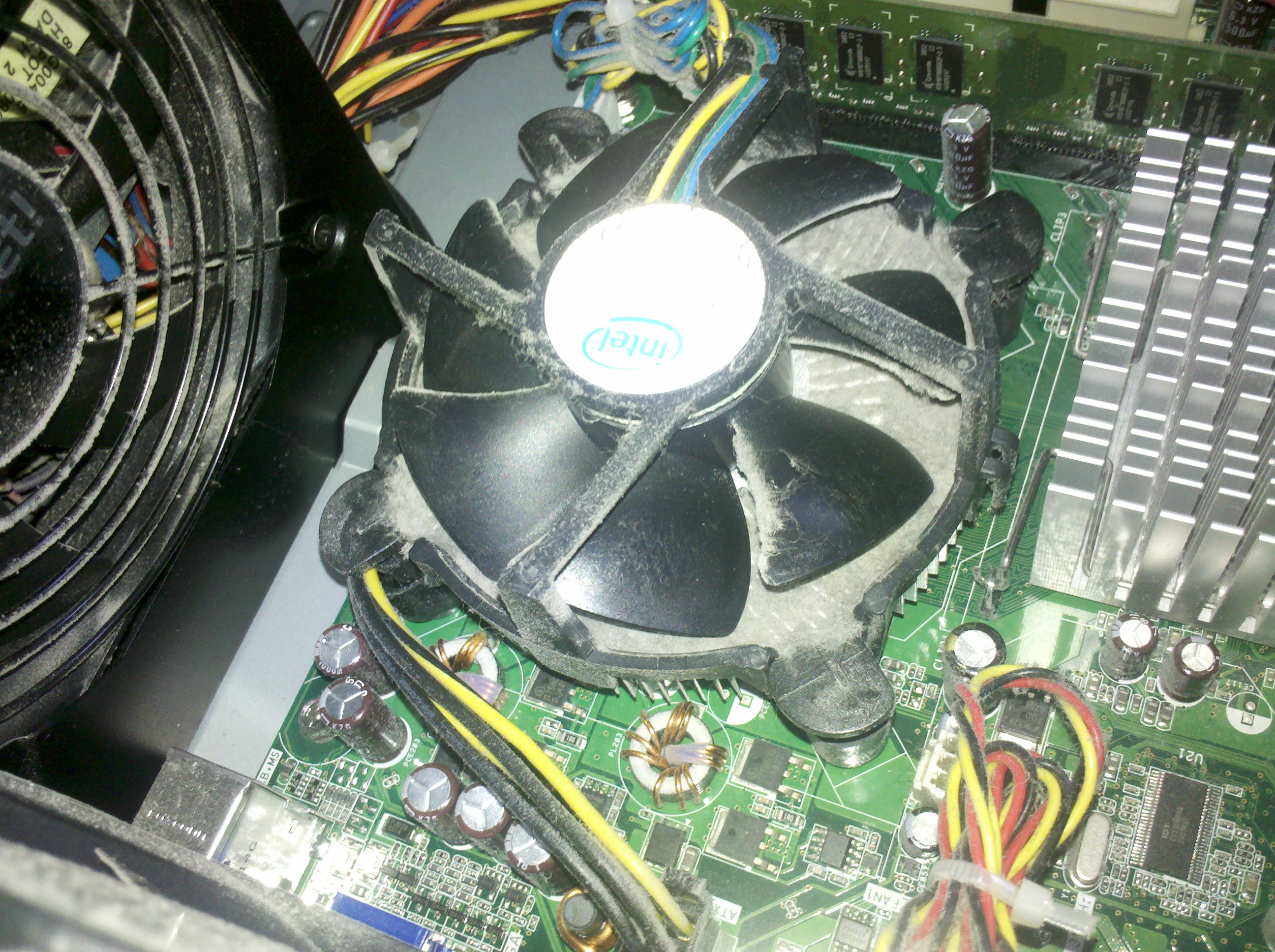 verschmutzter CPU Kühler