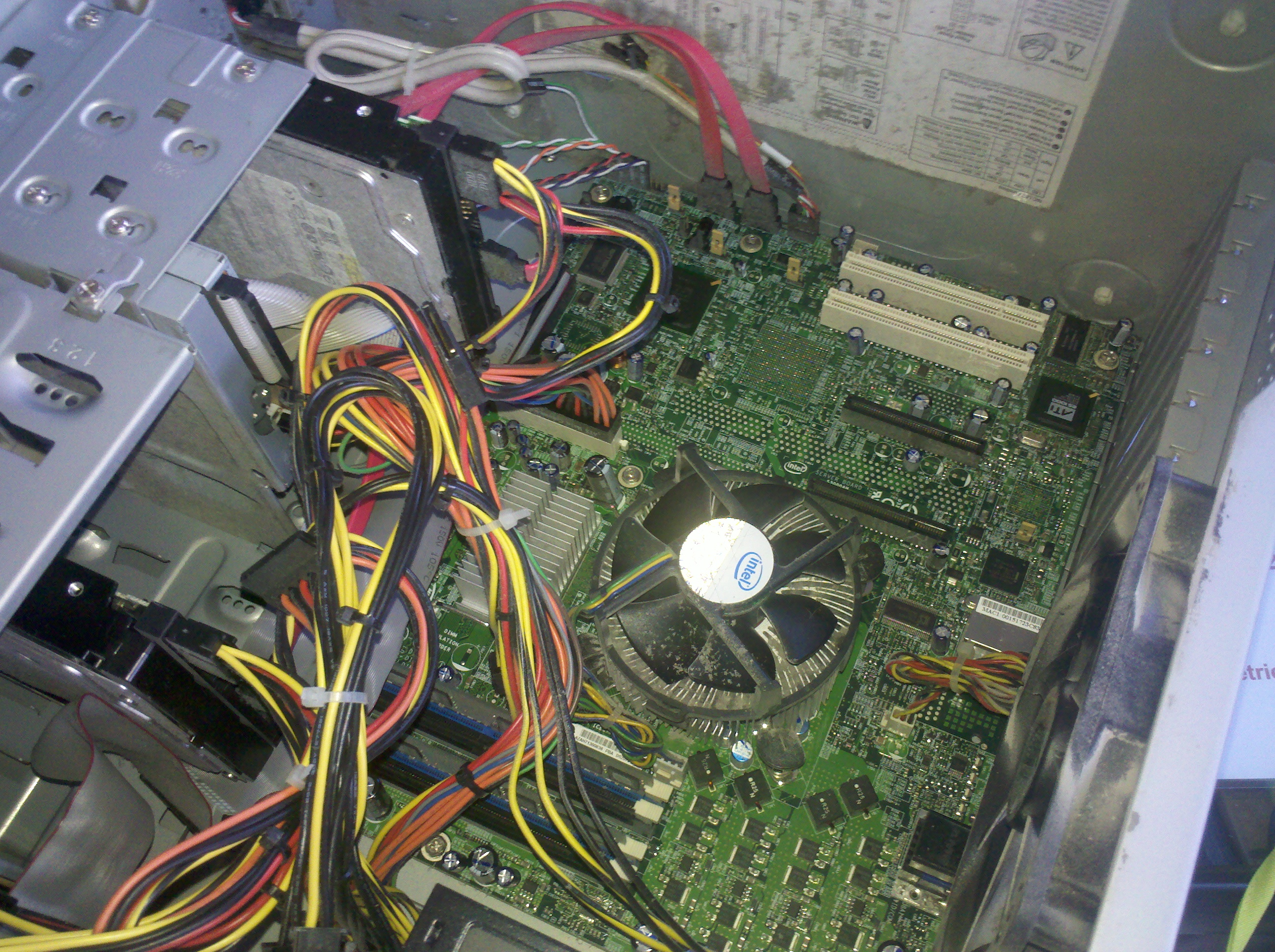 schmutziges PC Gehäuse